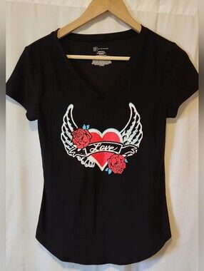 No Boundaries (NoBo) Women's Junior's Angel Heart Love Graphic Tee Small (3-5)